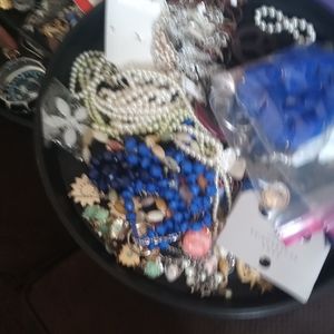 Mystery lot of 10 pieces jewelry